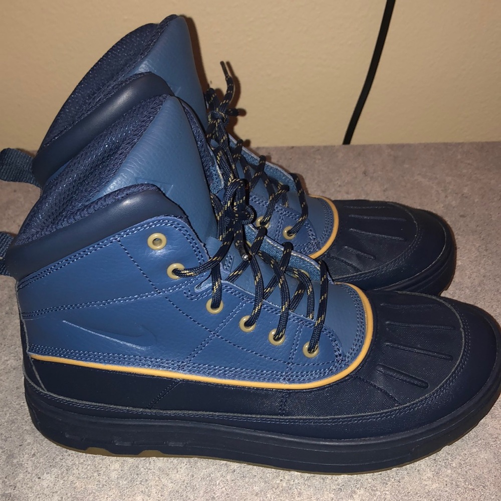 Nike boots